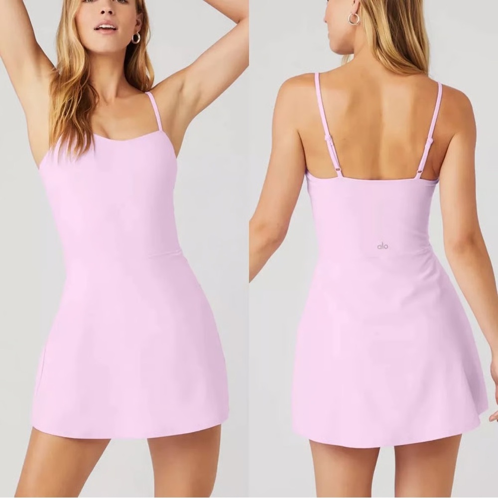 Like New Alo Yoga Alosoft Courtside Tennis Dress in Sugarplum Pink – XS